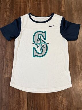 Nike Women’s White and Navy Tee Seattle Mariner’s Size Large